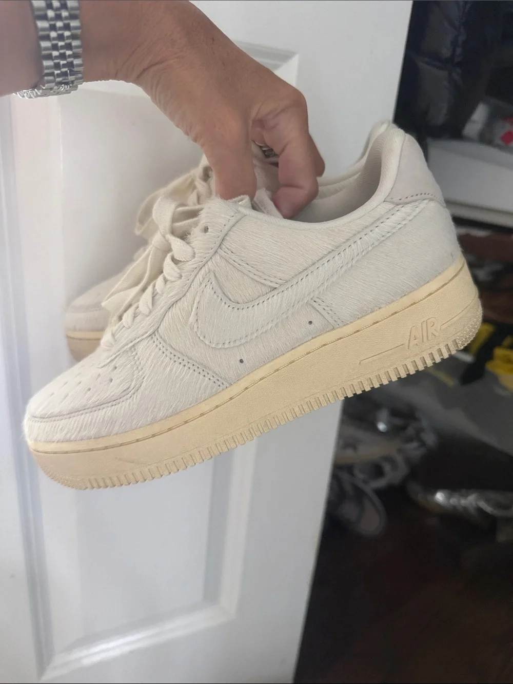 Nike Women’s Cream Low-Top Sneakers with Textured Upper
